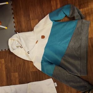 Wanakome Asymmetrical Hooded Sweatshirt